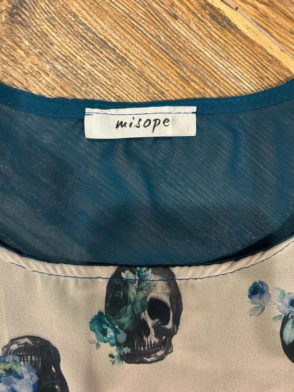 Misope Skull and Floral Print High-Low Sleeveless Tank Top - Picture 5 of 6